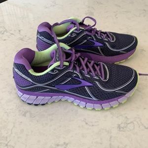Brooks Adrenaline GTS 16 Runner